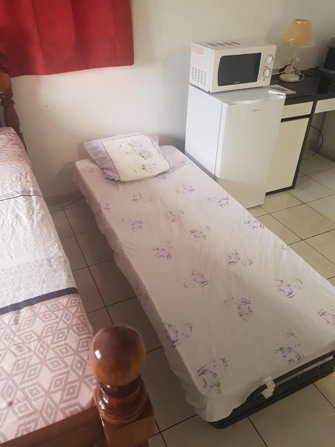 Manikou Bed & Breakfast Ле Вауклин Екстериор снимка