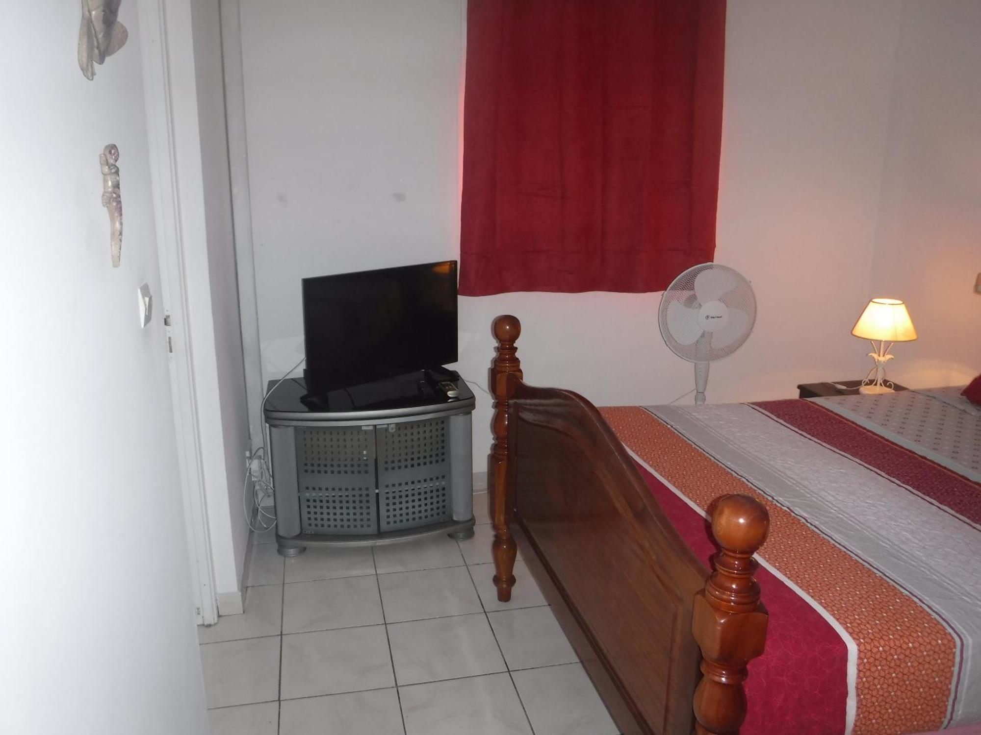Manikou Bed & Breakfast Ле Вауклин Екстериор снимка